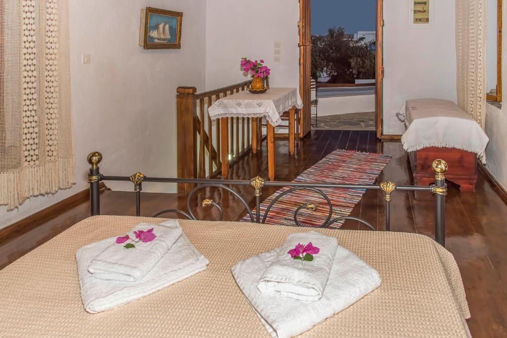 Villa Maria Traditional Home photo 3