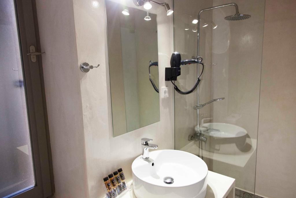 Shalom Luxury Rooms Kondilaki photo 3