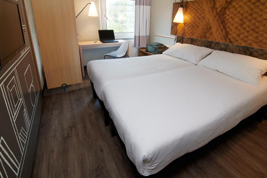 ibis Tilburg photo 3