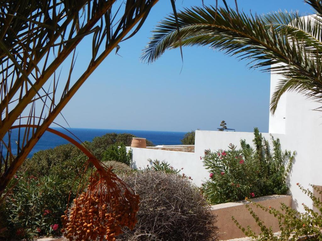 Villa Annita, with extraordinary view near the sea photo 3