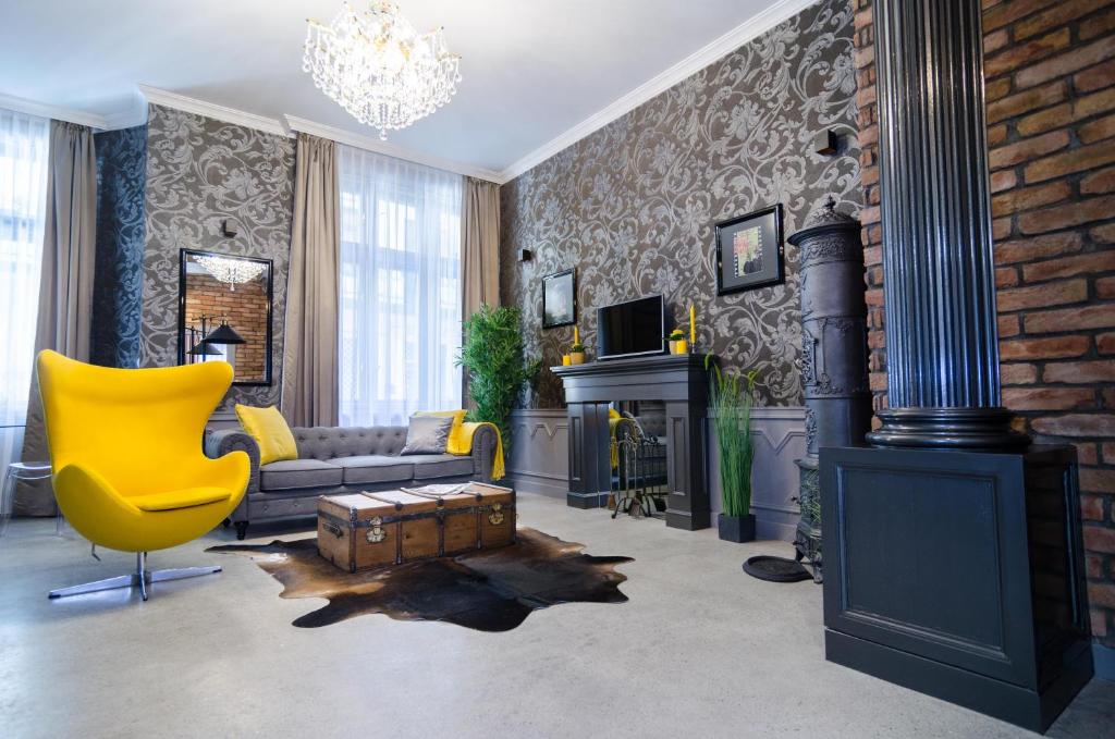 Viktoria Luxury Apartment photo 4