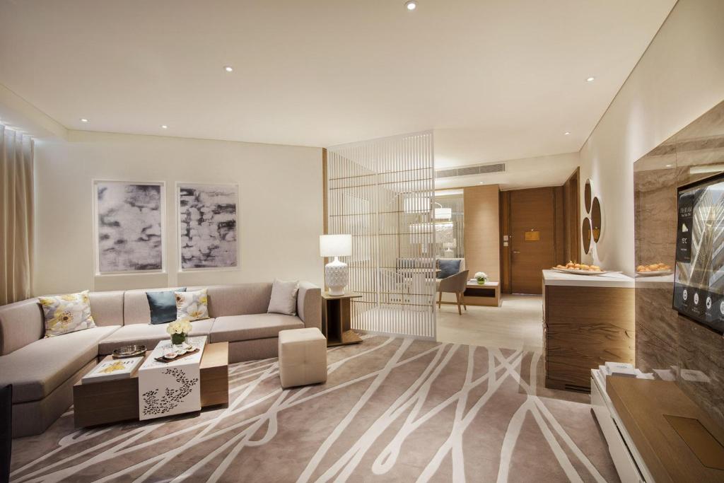 Сьюит (Номер с доступом в клуб Rotana и видом на залив), Отель Al Bandar Rotana – Dubai Creek
