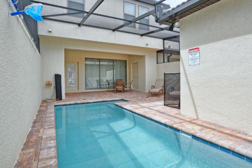 Windsor-5 Bed Townhouse w/splashpool-3811WW image