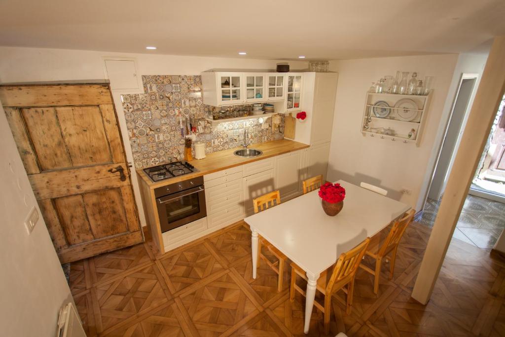 Barbarossa House with parking photo 4