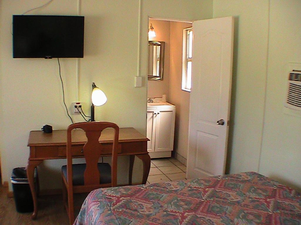 At Home Express Tangerine Inn photo 3