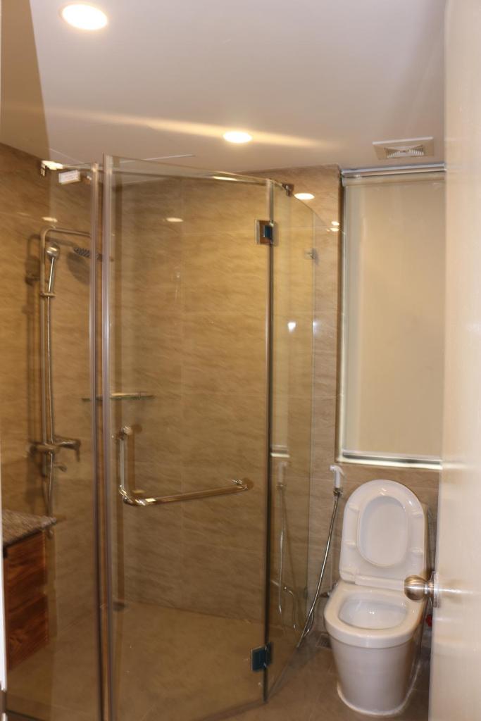 Davidduc 's Spacious Apartment in Xom Chua