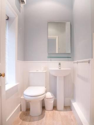 Serendipity, an apartment on the high street! photo 2