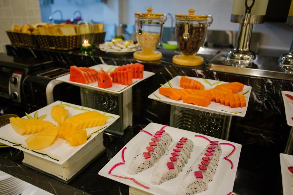 Khách sạn Rising Dragon Legend 