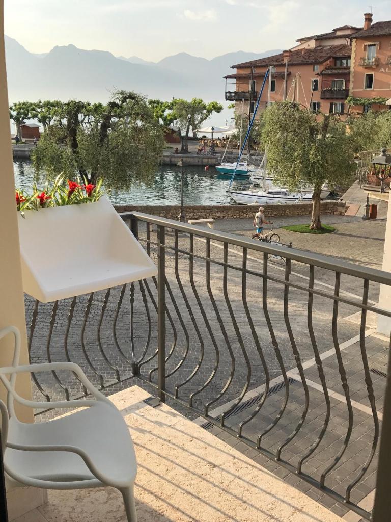Suite La Castellana photo 3