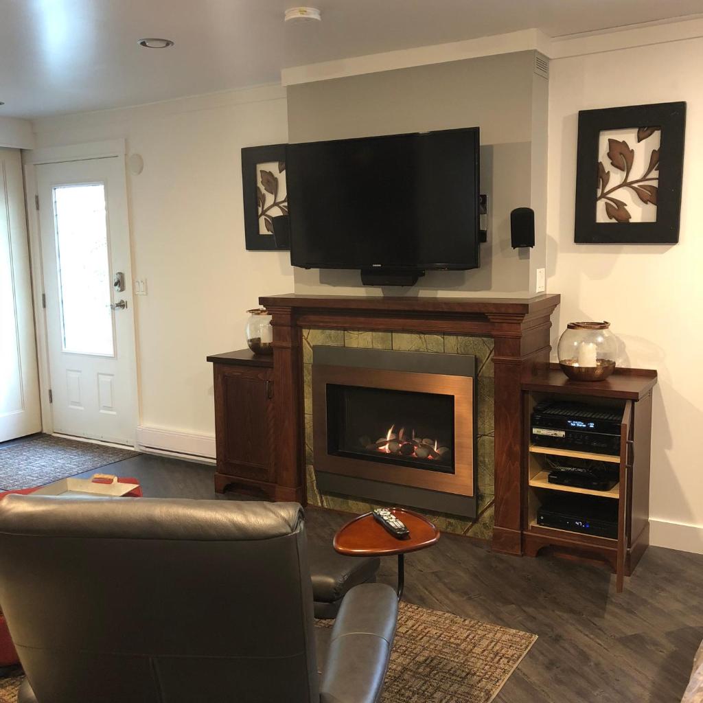 StudioOne Pebble Beach photo 4