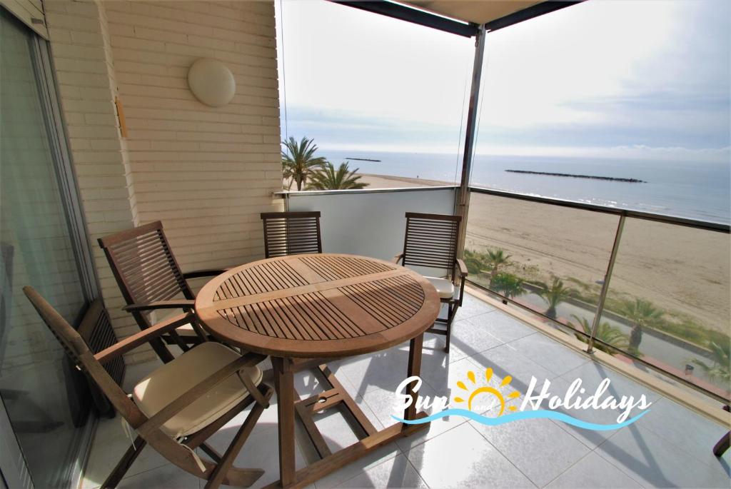 Apartamento Cubelles photo 4