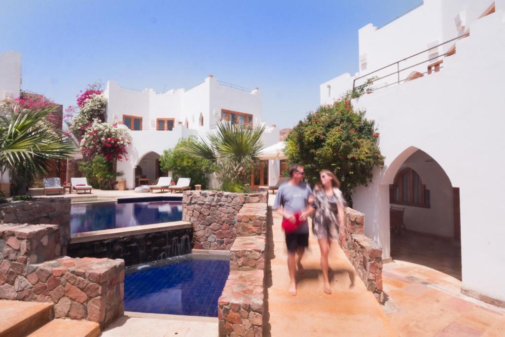 Red C Villas photo 3