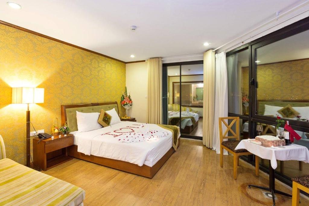 Сьюит (Люкс), Sunset Westlake Hanoi Hotel