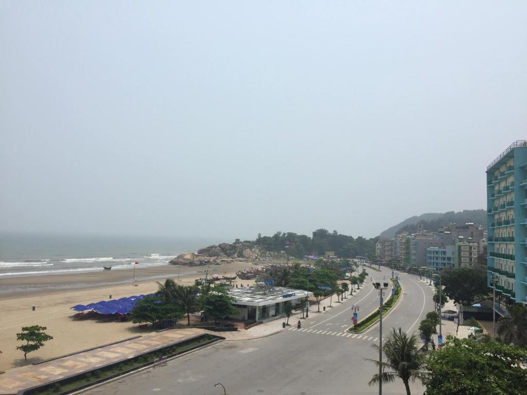 Khách sạn Hồ Gươm