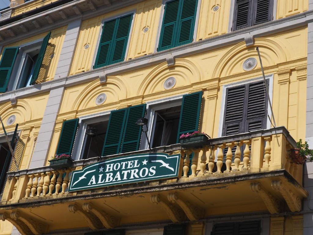 hotel albatros photo 2