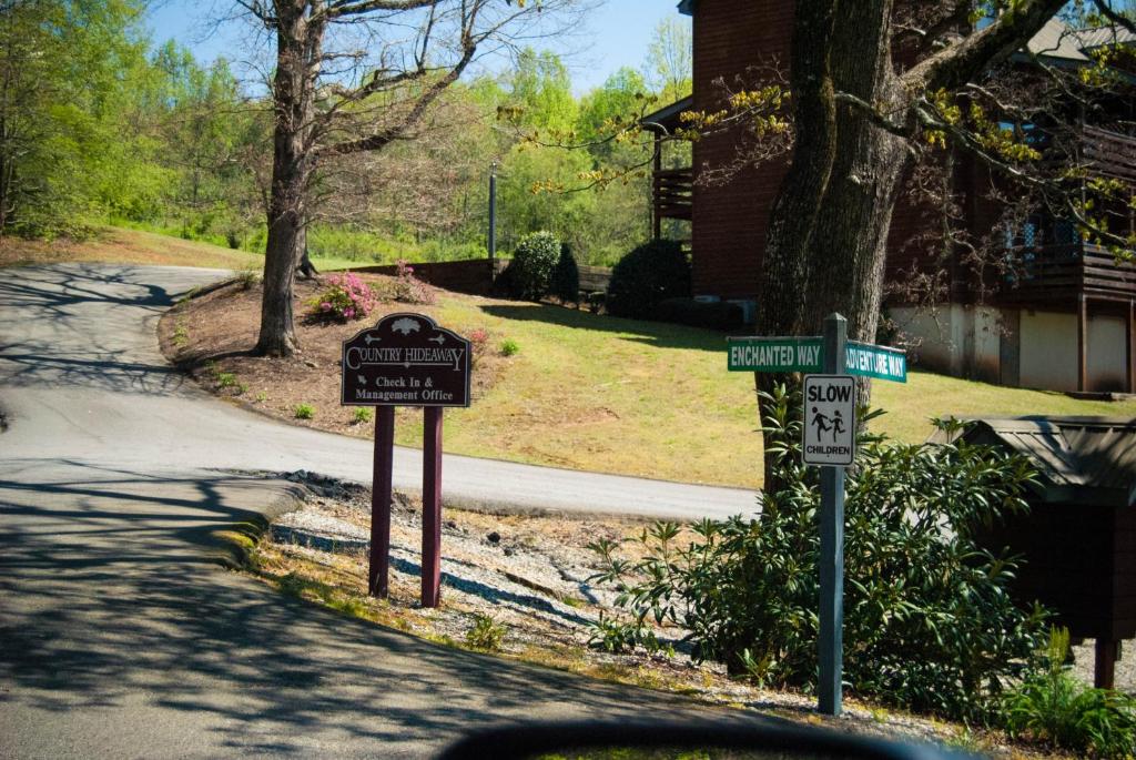Country Hideaway at Mountain Lakes Resort photo 4