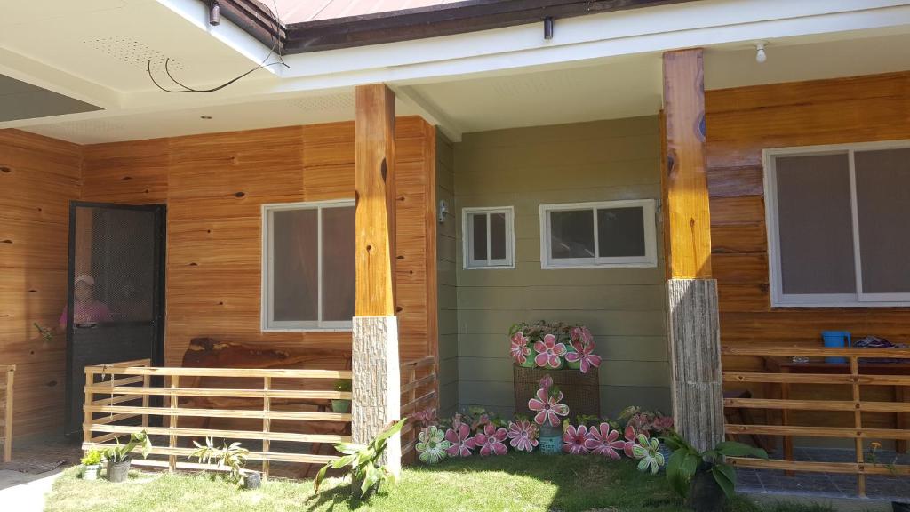 Honeybee apartments photo 1