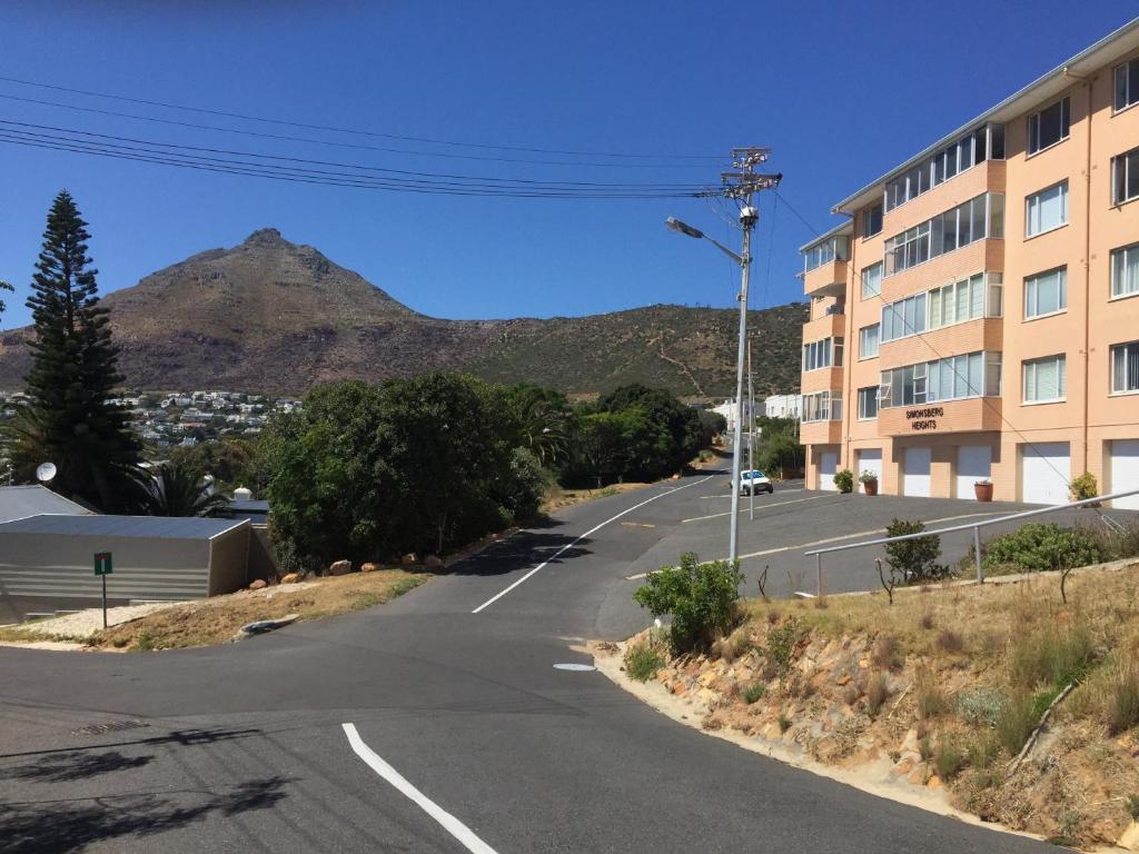 SIMONSBERG photo 2