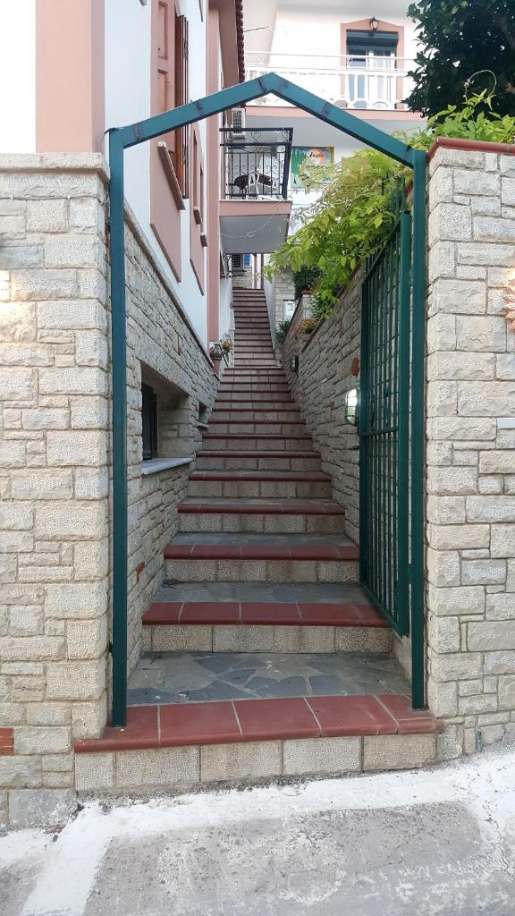 Green Hill Studios & Apartments photo 2