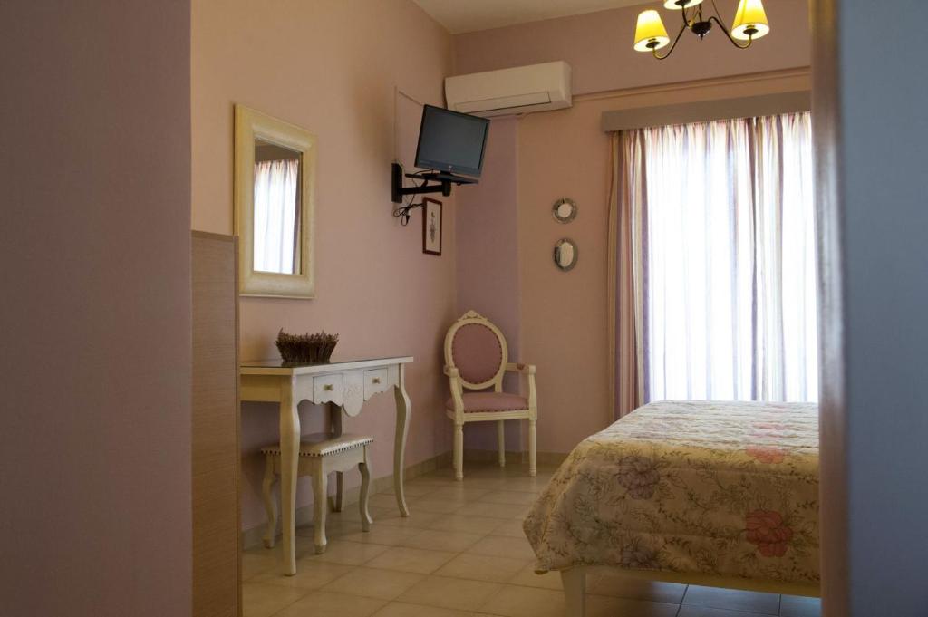 Mirella Studios photo 2