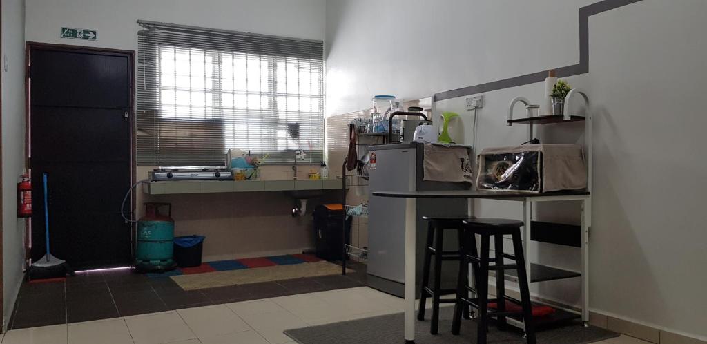 Fahaz Lumut Homestay photo 3