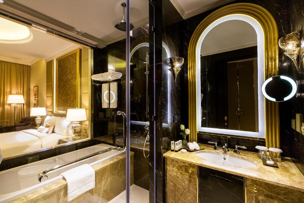 Двухместный (Superior Twin  Pool View), Ezdan Palace Hotel