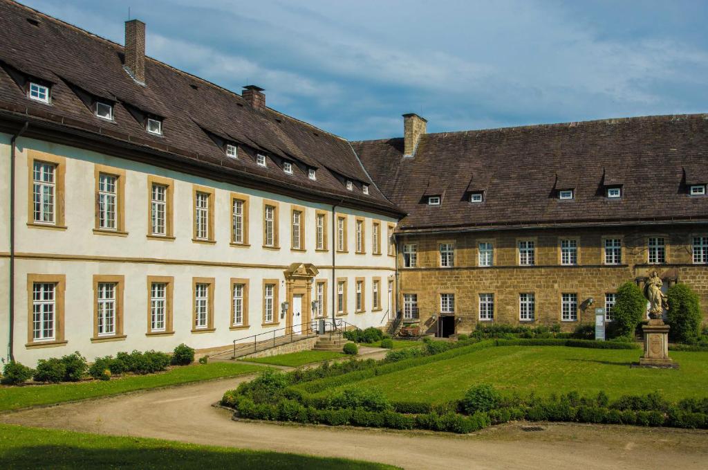 Hotel Schloß Gehrden - Tap to explore photos