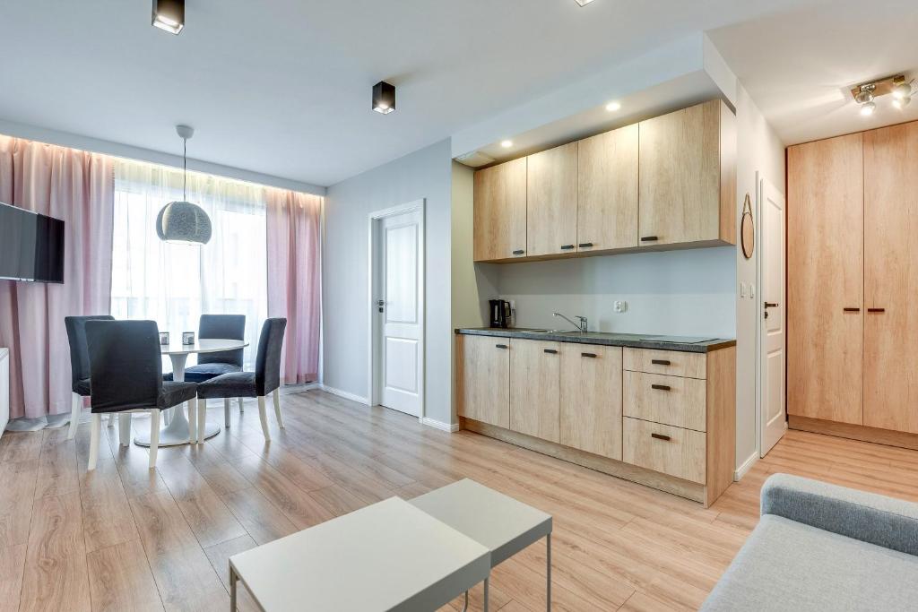 Апартаменты (Апартаменты с 1 спальней и балконом (парковка)), Angielska Grobla Apartinfo Apartments