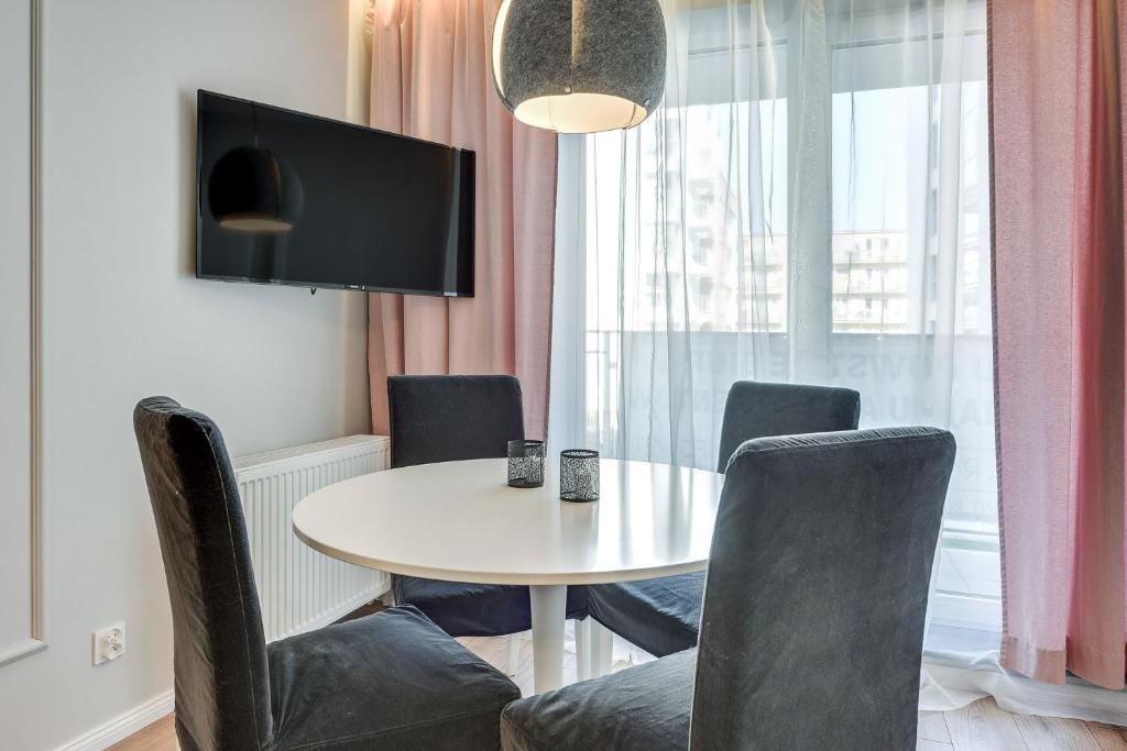 Апартаменты (Апартаменты с 1 спальней и балконом (парковка)), Angielska Grobla Apartinfo Apartments