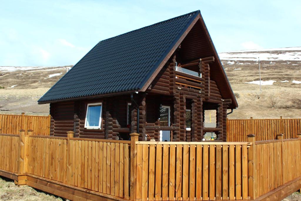 Akureyri Log Cottage photo 1