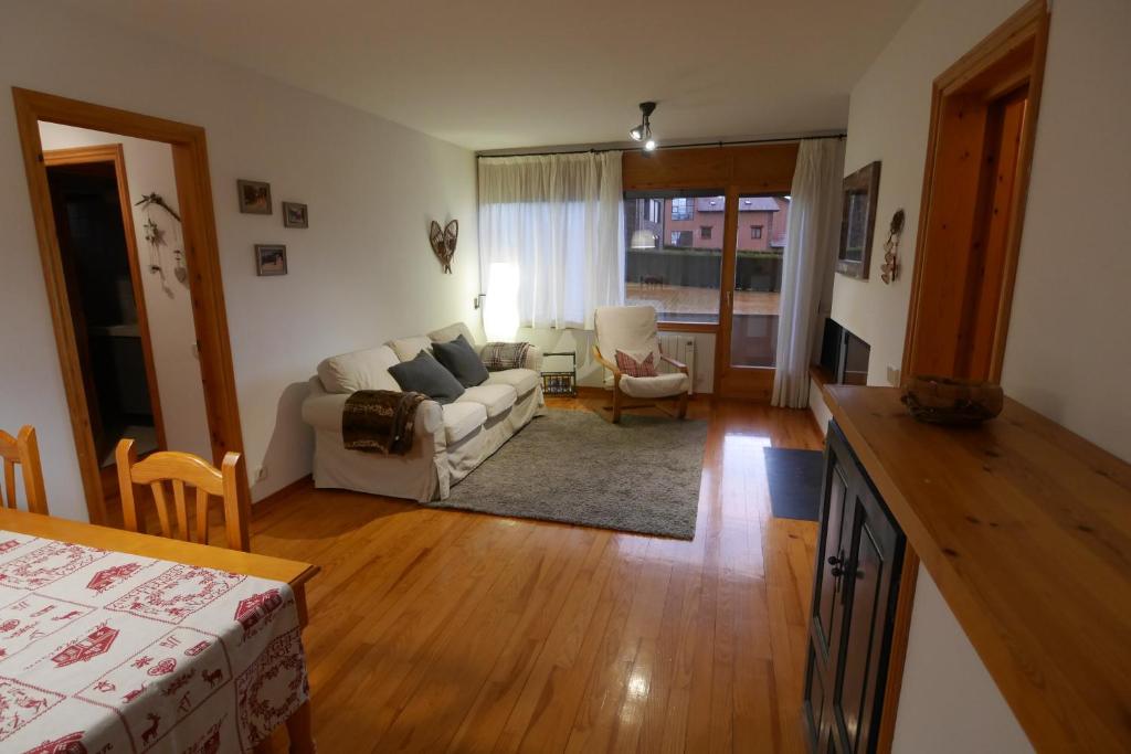 Cozy Apartment in Alp photo 1