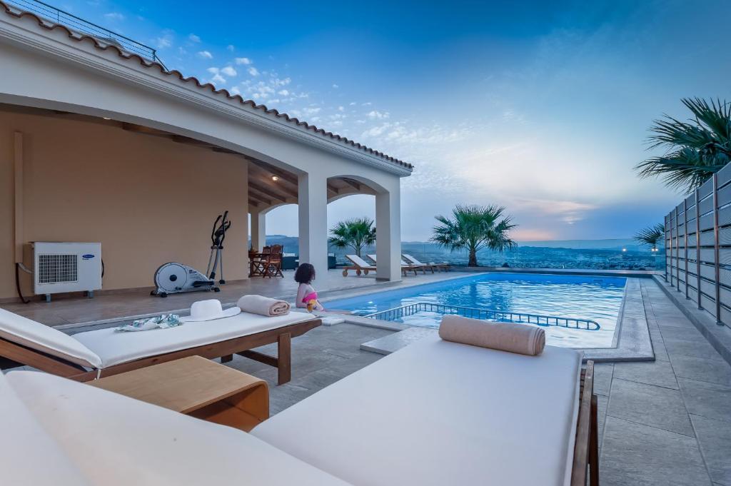 Karmilos hill villa photo 4