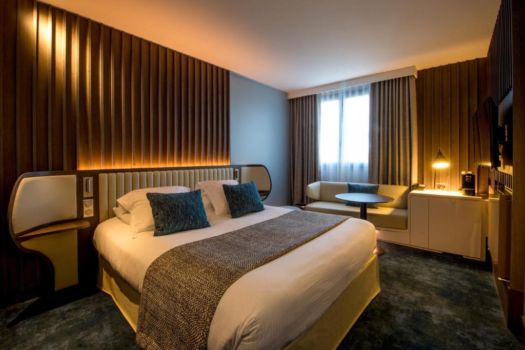 Двухместный (Classic Room with Queen Bed - Non-Smoking), Best Western Premier Hôtel de la Paix
