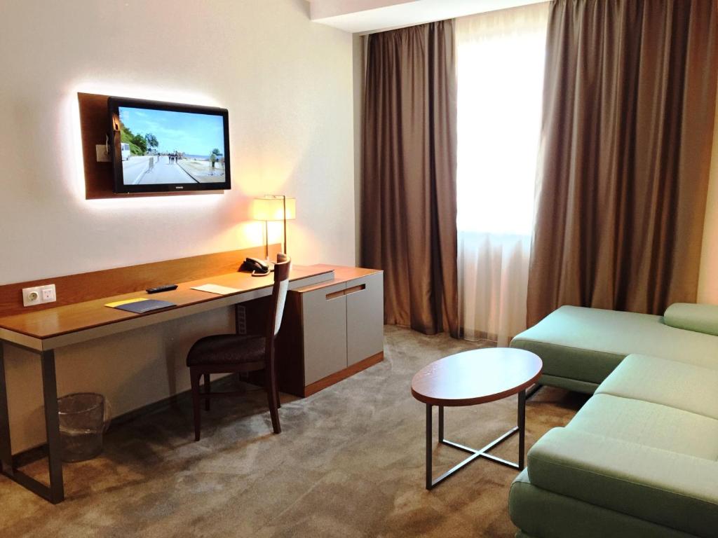 Сьюит (Люкс), Golden Tulip Varna