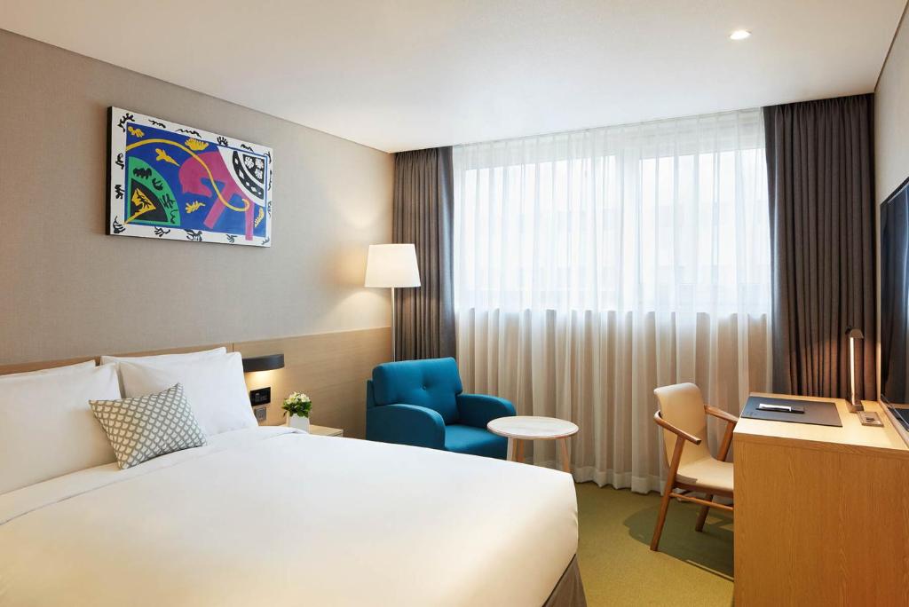 Howard Johnson by Wyndham Incheon Airport photo 2