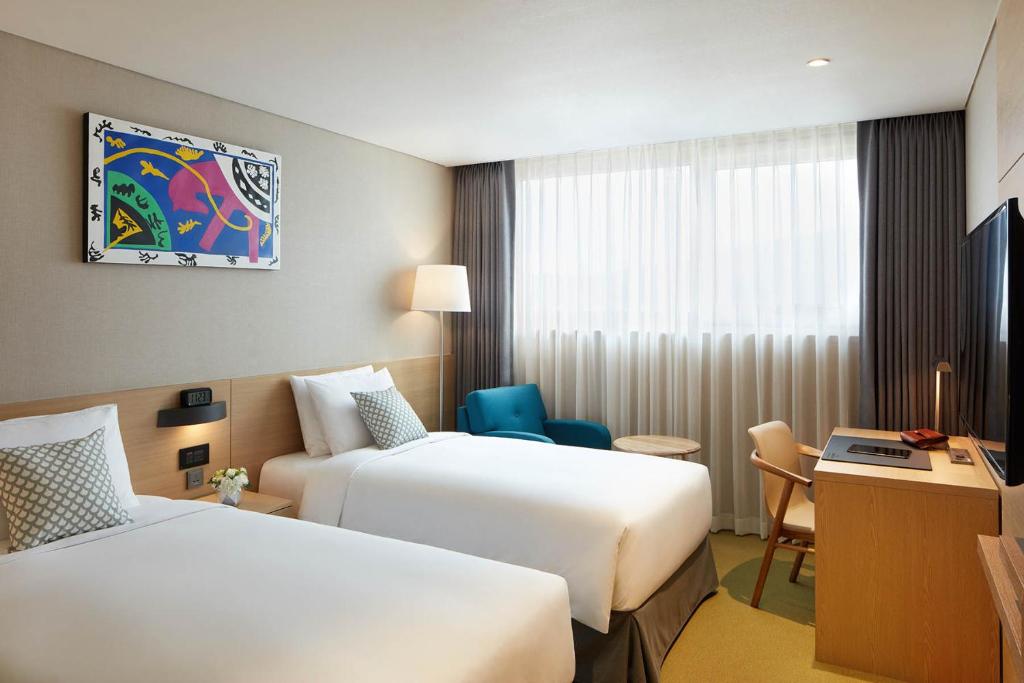 Howard Johnson by Wyndham Incheon Airport photo 1