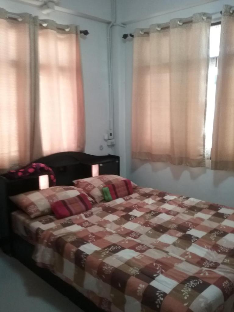 Двухместный (Номер с кроватью размера «queen-size» и балконом), Danee Hostel