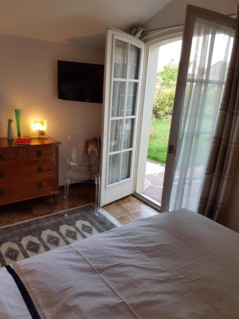 Maison Luvy photo 1