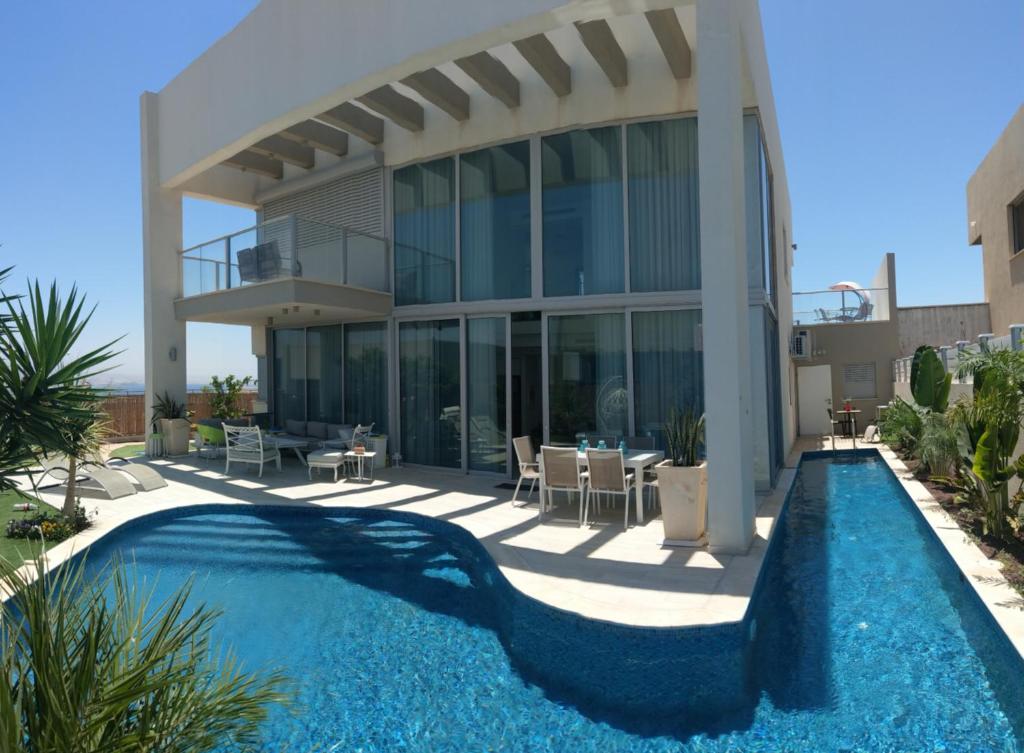 Turquoise Apartment with Pool photo 1