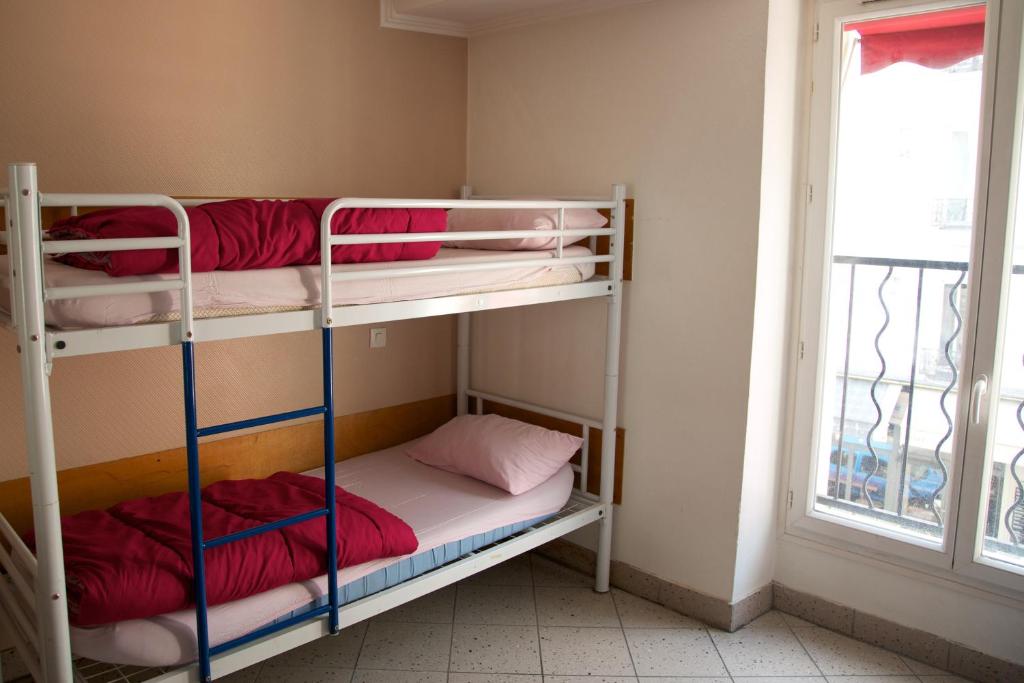 Трехместный (Трехместный номер с общей ванной комнатой), Auberge Internationale des Jeunes