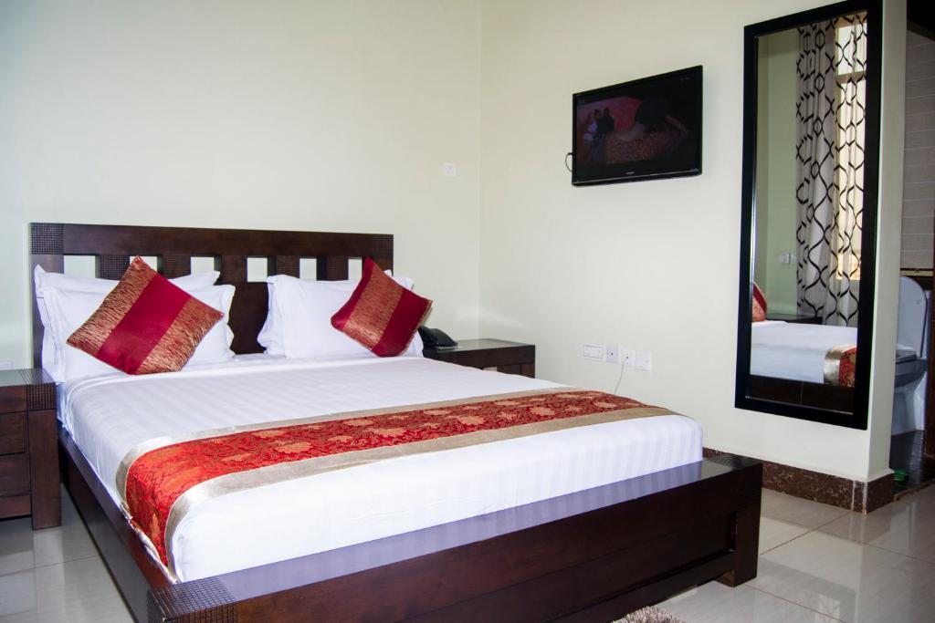 Flomi Hotel photo 1