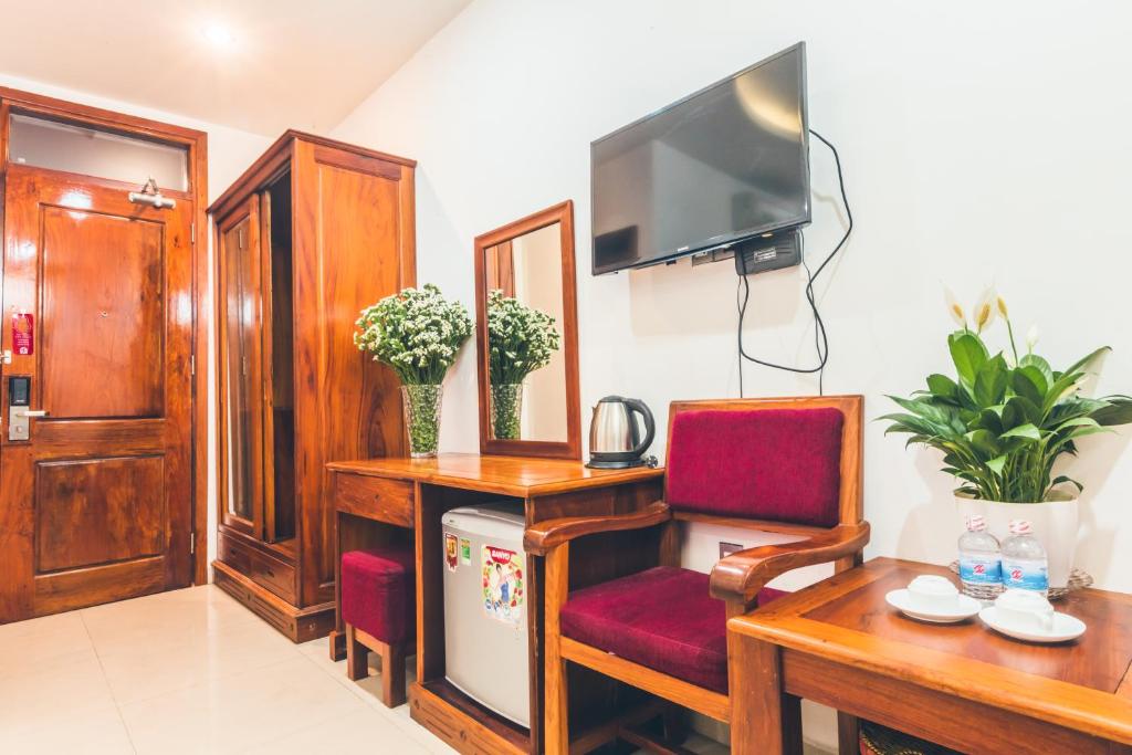 Двухместный (Двухместный номер Делюкс с 1 кроватью), San San Hotel Da Nang