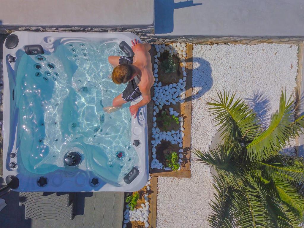 Marconi's seaside villa photo 3