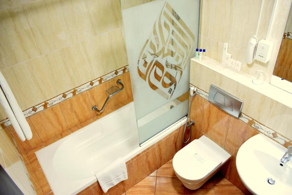 Трехместный (Роскошный трехместный номер), Апарт-отель Emirates Stars Hotel Apartments Dubai