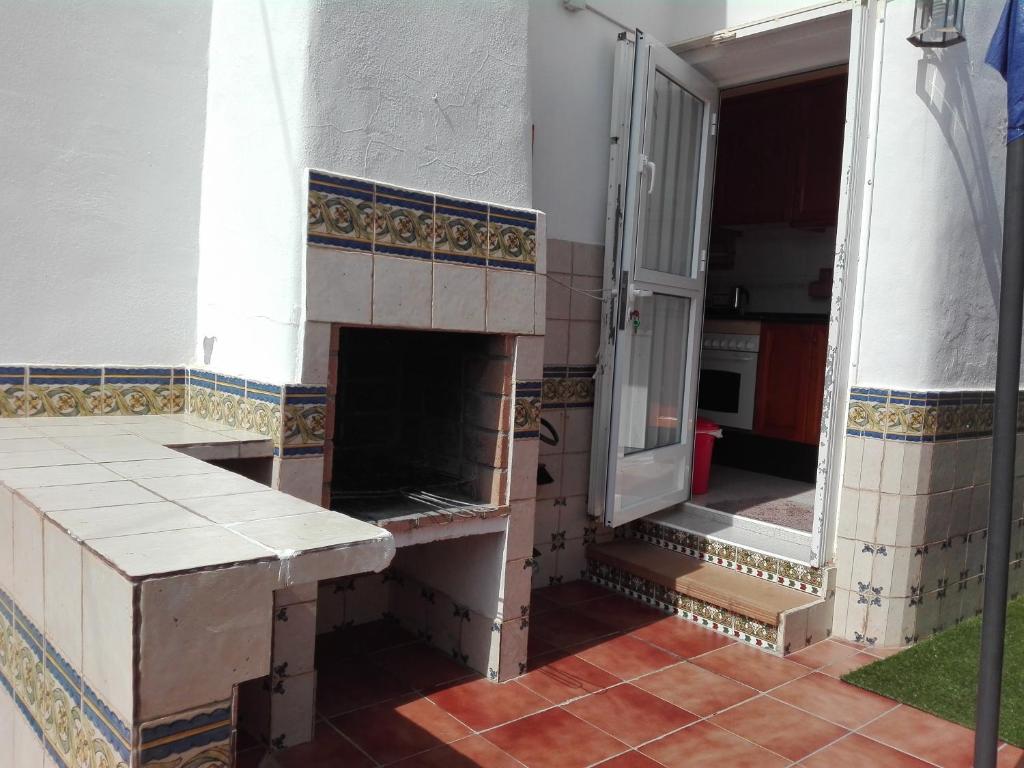 Mi casita en Torrevieja con piscina y barbacoa photo 2