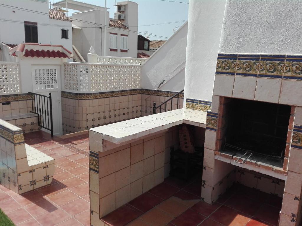 Mi casita en Torrevieja con piscina y barbacoa photo 1