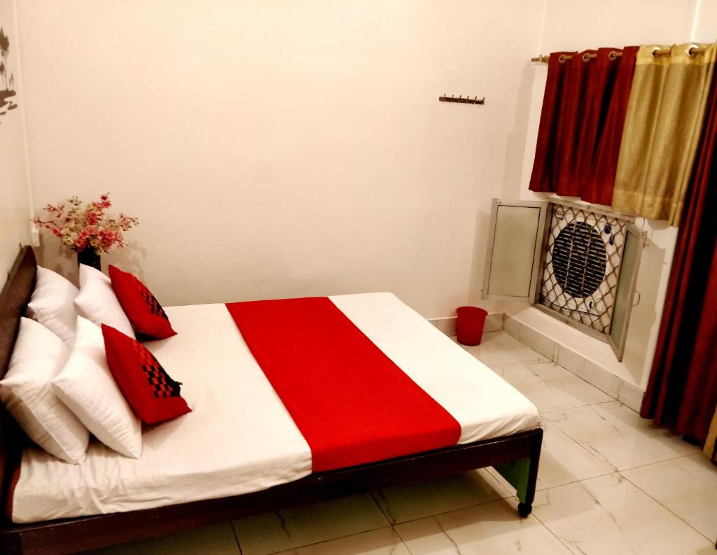 Двухместный (Номер Делюкс (для 2 взрослых и 1 ребенка)), City Hotel