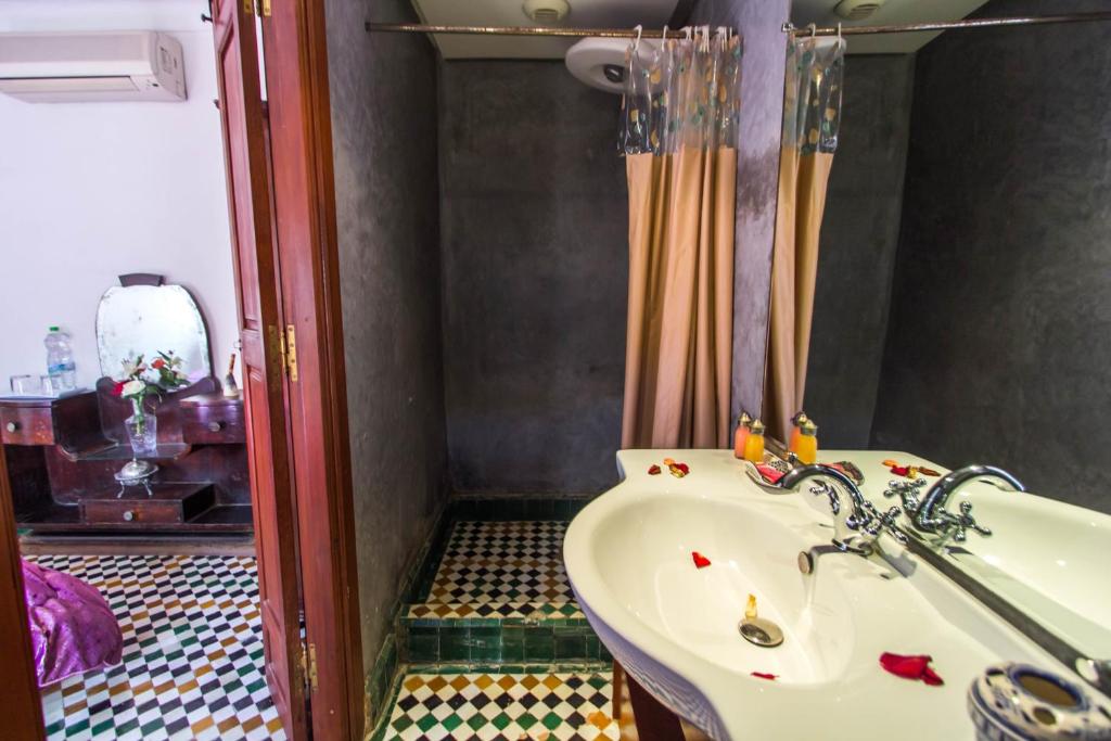 Двухместный (Двухместный номер с 1 кроватью Ibnou Batouta), Riad Fez Yamanda