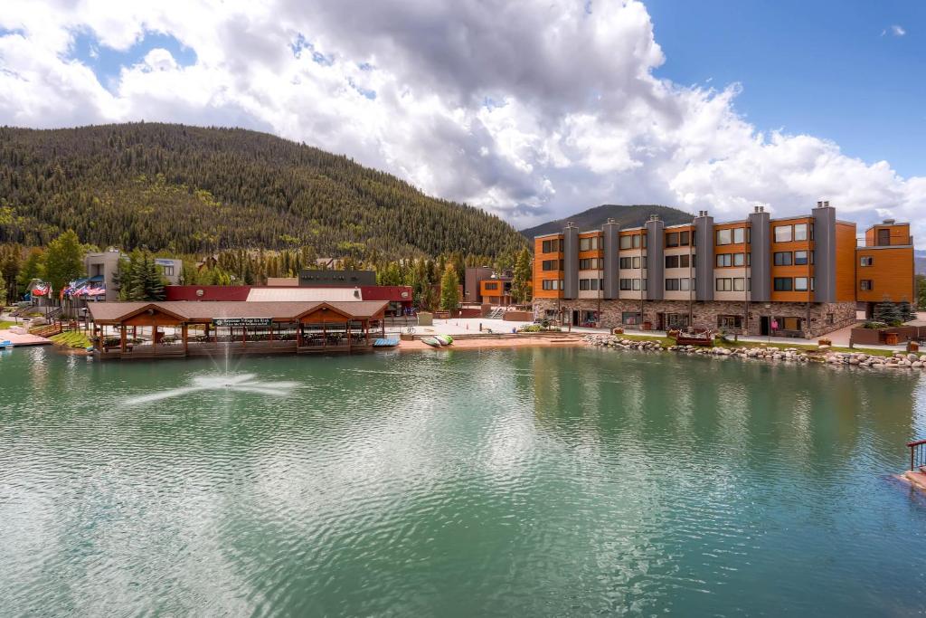 Lakeside Village by Keystone Resort photo 4
