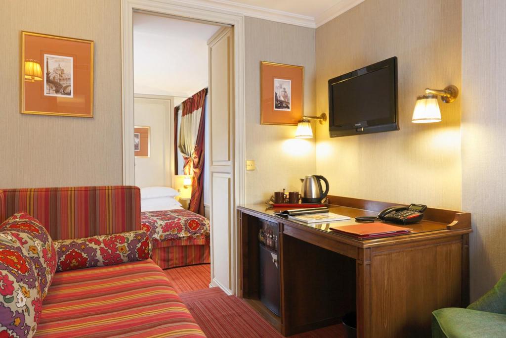 Трехместный (Трехместный номер), Au Manoir Saint Germain